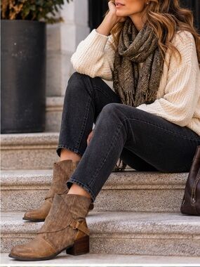 Antelope Brown Leather Suede Low Block Heel Ankle Boots  EU 39 US 8
